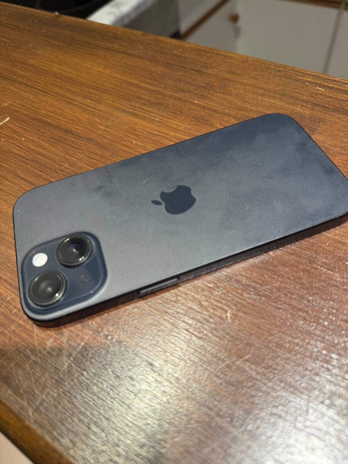 Iphone 15, Enlèvement, Comme neuf, IPhone 15