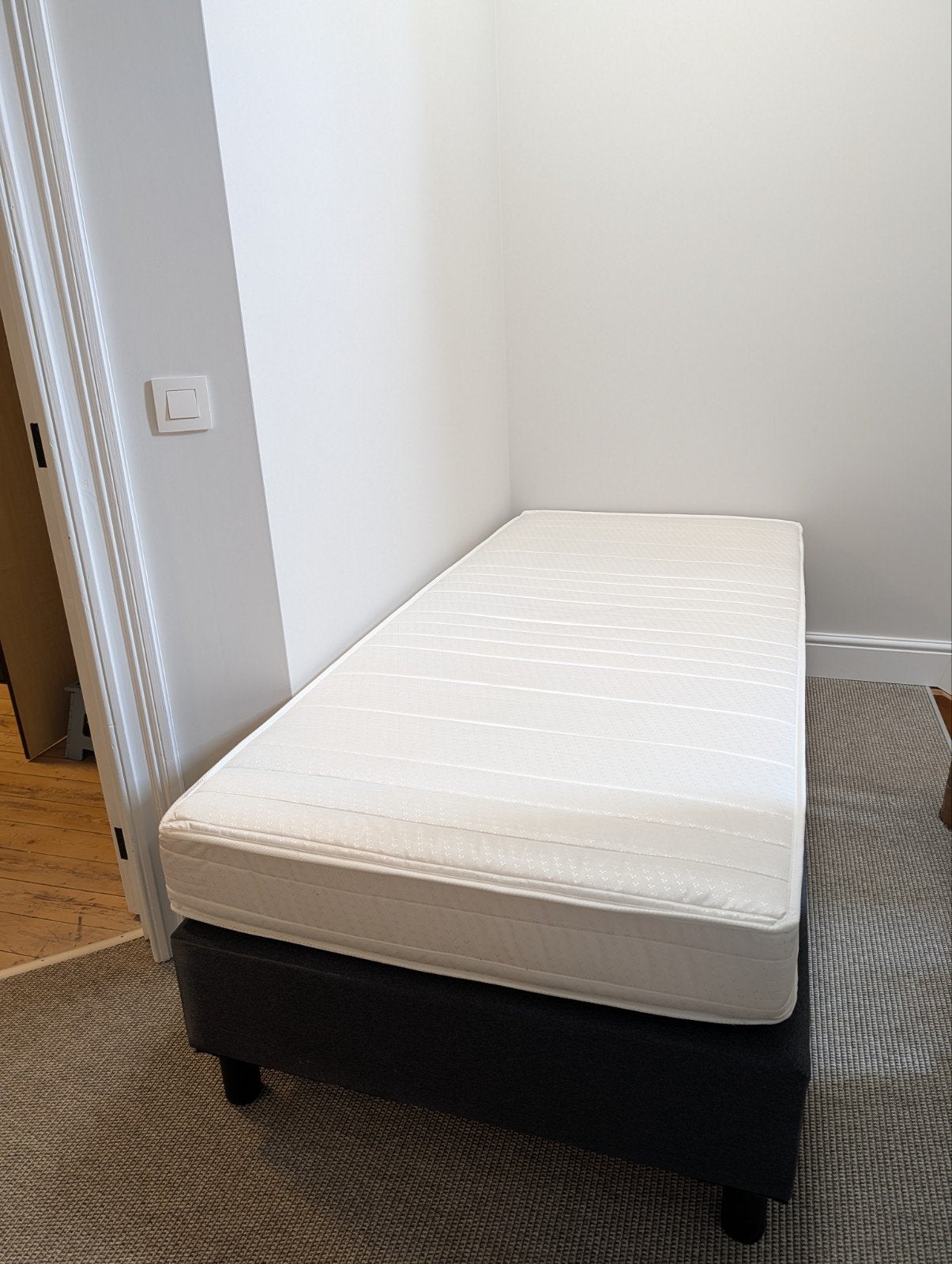 Boxspring 1 persoons bed, Ophalen, 90 cm, Eenpersoons, Zo goed als nieuw