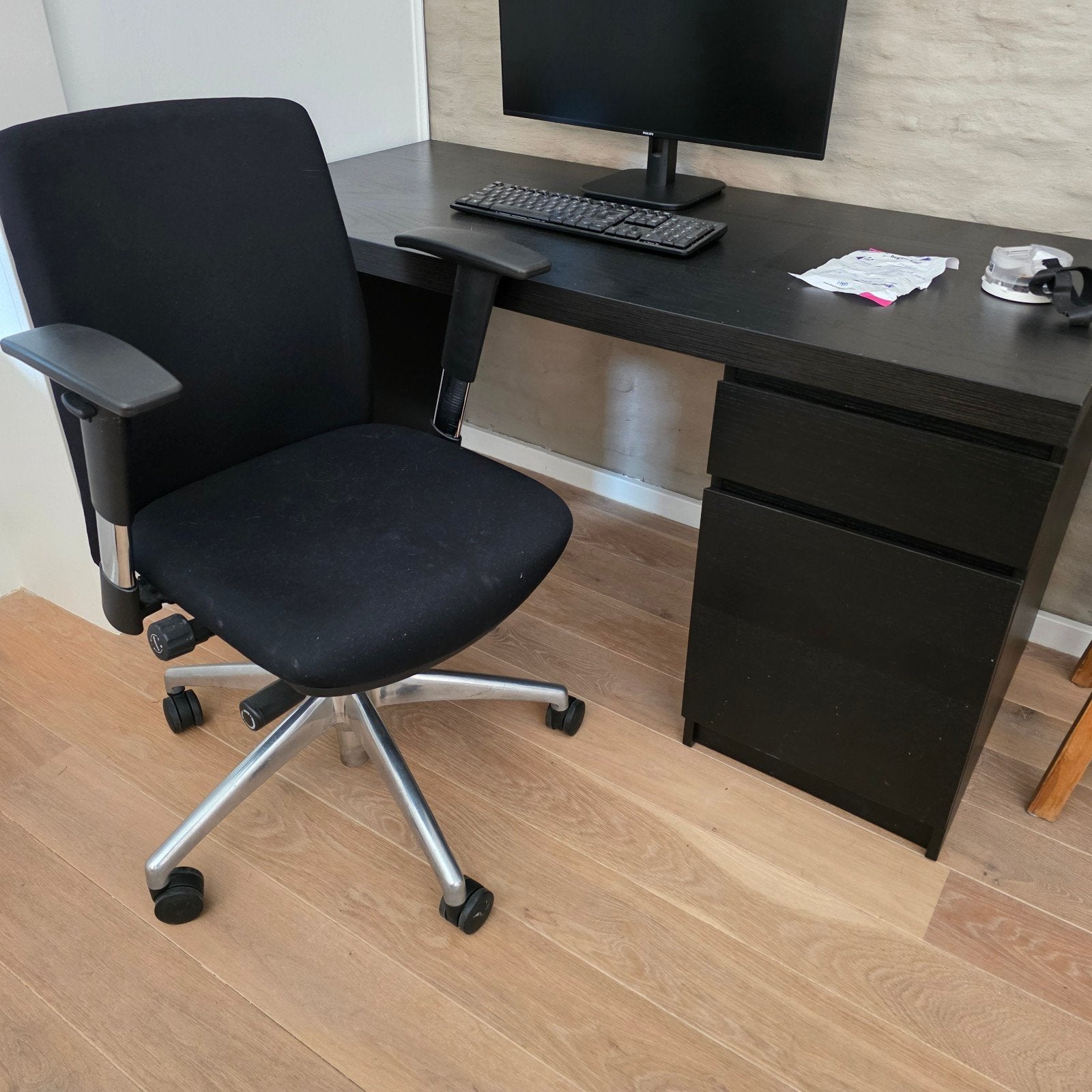 bureau met zeer degelijke bureaustoel, Huis en Inrichting, Bureaus, Ophalen