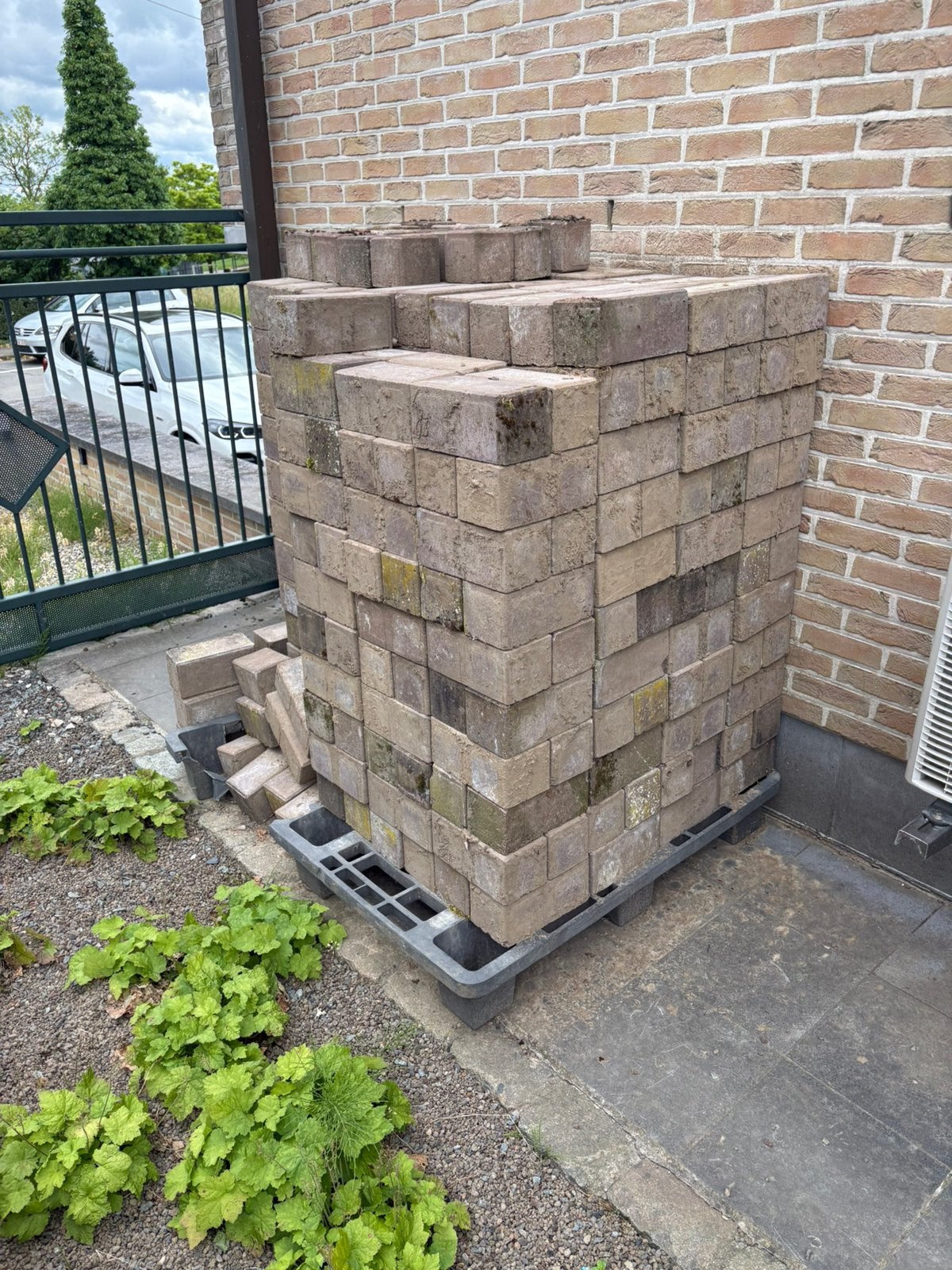 Ongeveer 400 gratis klinkers, Tuin en Terras, Tegels en Klinkers, Ophalen, Klinkers, Zo goed als nieuw, 10 m² of meer