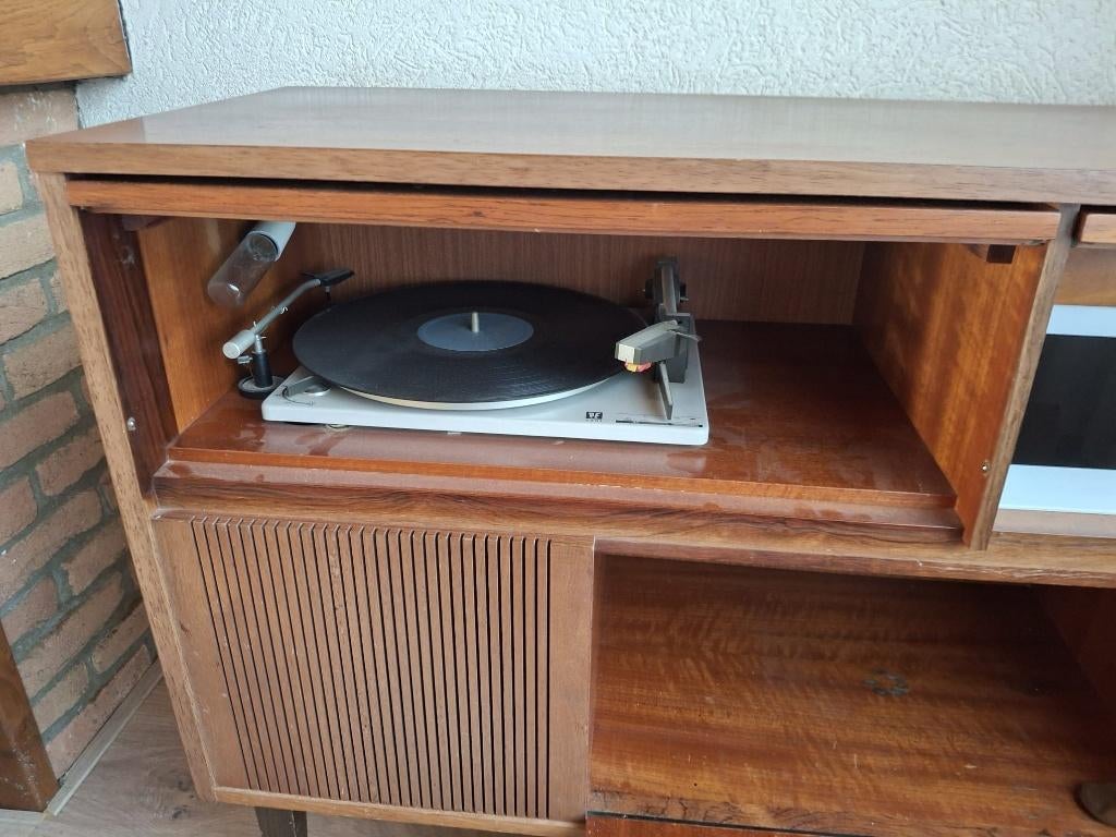 Vintage platenspeler en radio meubel, Antiek en Kunst, Antiek | Tv's en Audio, Ophalen