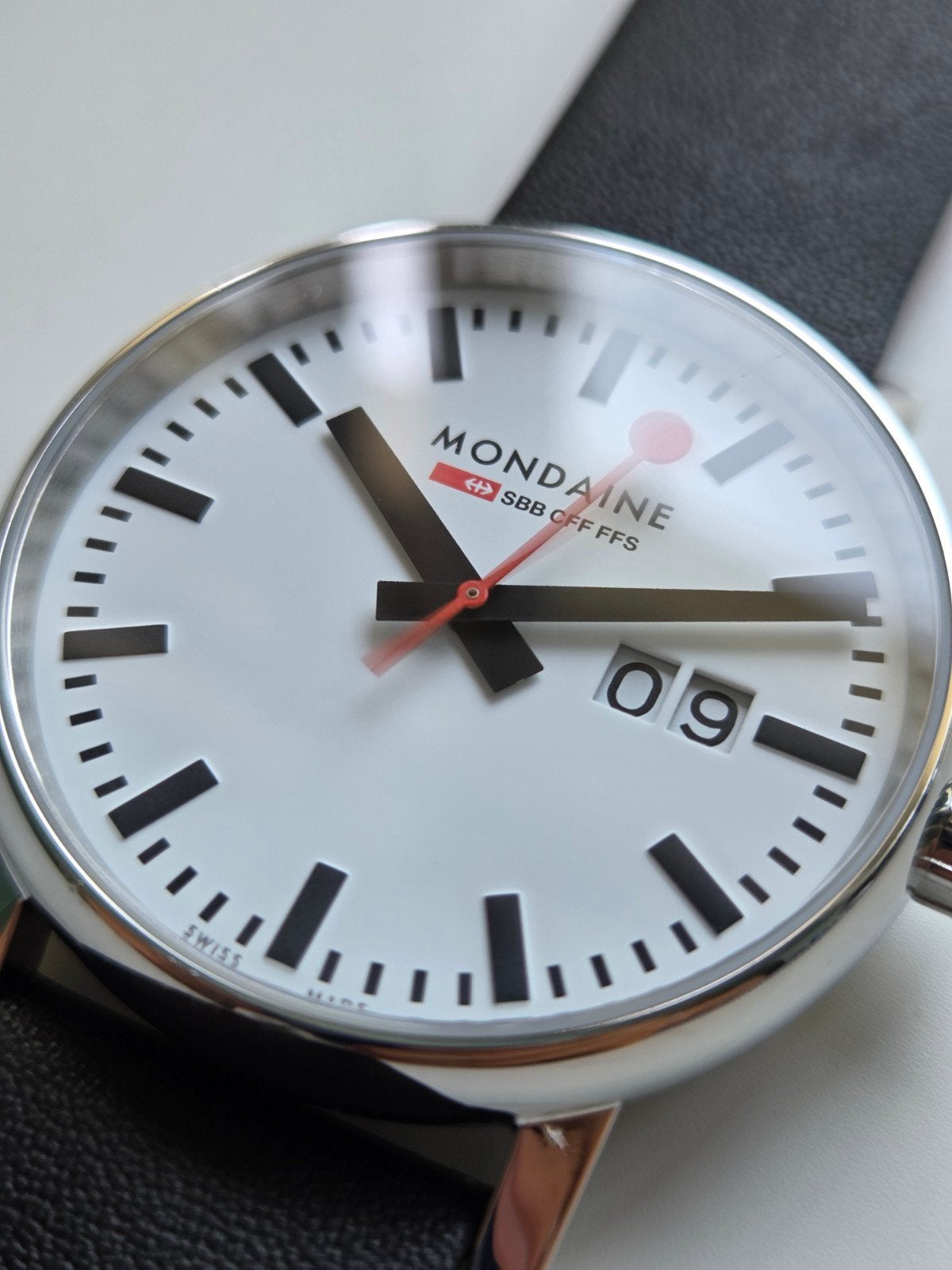 Mondaine Evo2 Big date, Enlèvement ou Envoi, Acier, Cuir