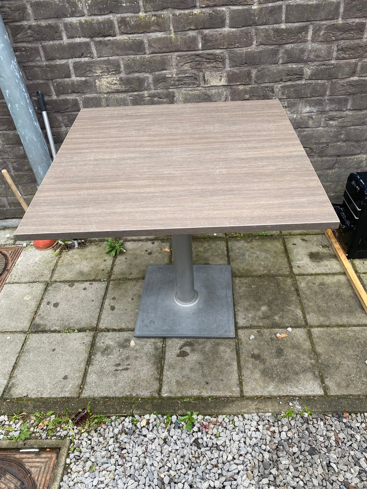 4 tables 80 x 80 cm — tables robustes avec pieds en métal, Jardin & Terrasse, Enlèvement ou Envoi, Comme neuf