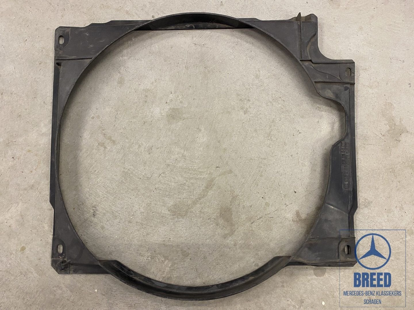 NOS radiateurkap Mercedes-Benz W114 230.6 250 250C 250CE, Neuf, -, -, Enlèvement ou Envoi