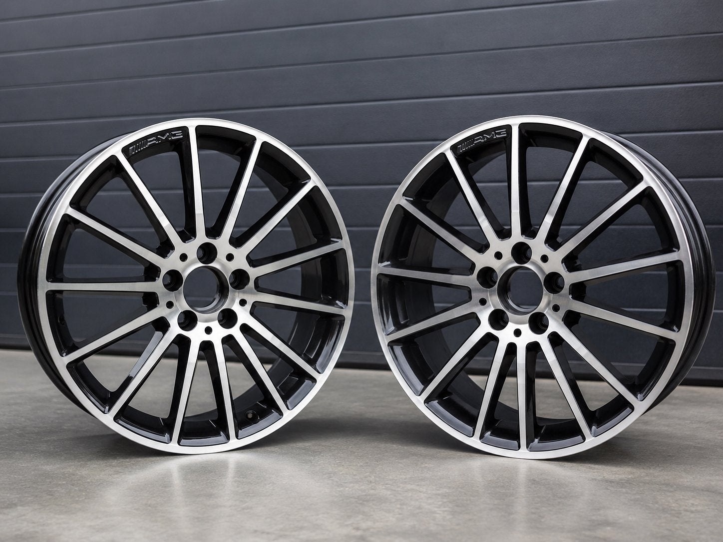 2x originele Mercedes AMG multispaak velg – 18’’– A-Klasse, Autos : Pièces & Accessoires, Pneus & Jantes, Véhicule de tourisme