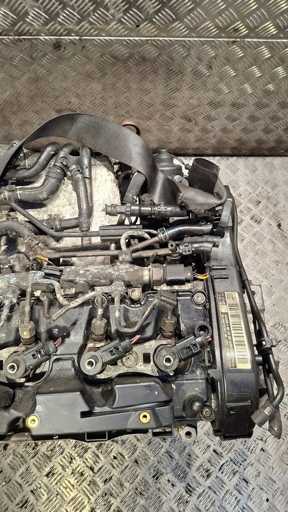 Moteur DGDB Complet VW TOURAN TIGUAN, Envoi, Utilisé, Skoda