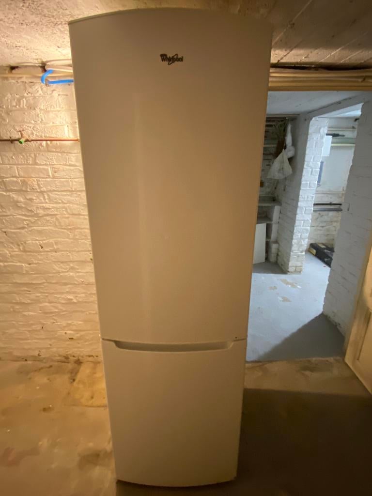 Frigo - réfrigérateur Whirlpool à réparer, Enlèvement, Utilisé, Avec compartiment congélateur, 160 cm ou plus