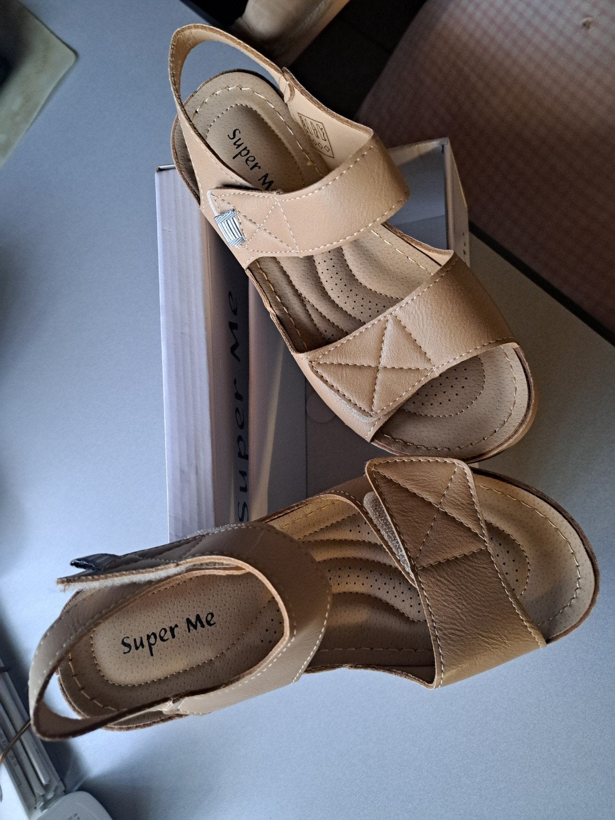schoenen beige met sluitbare klitteband, Ophalen, Beige