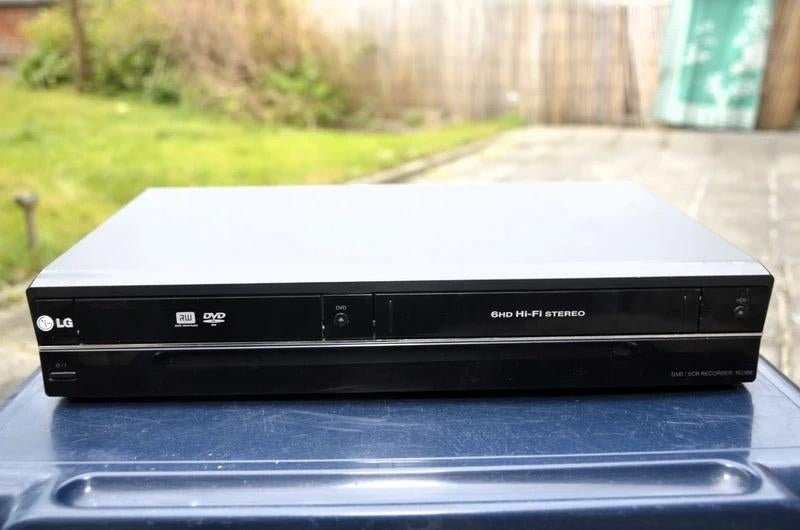 Combiné magnétoscope-enregistreur VHS->Dvd LG RC388, Enlèvement ou Envoi, Utilisé, Lecteur ou enregistreur VHS