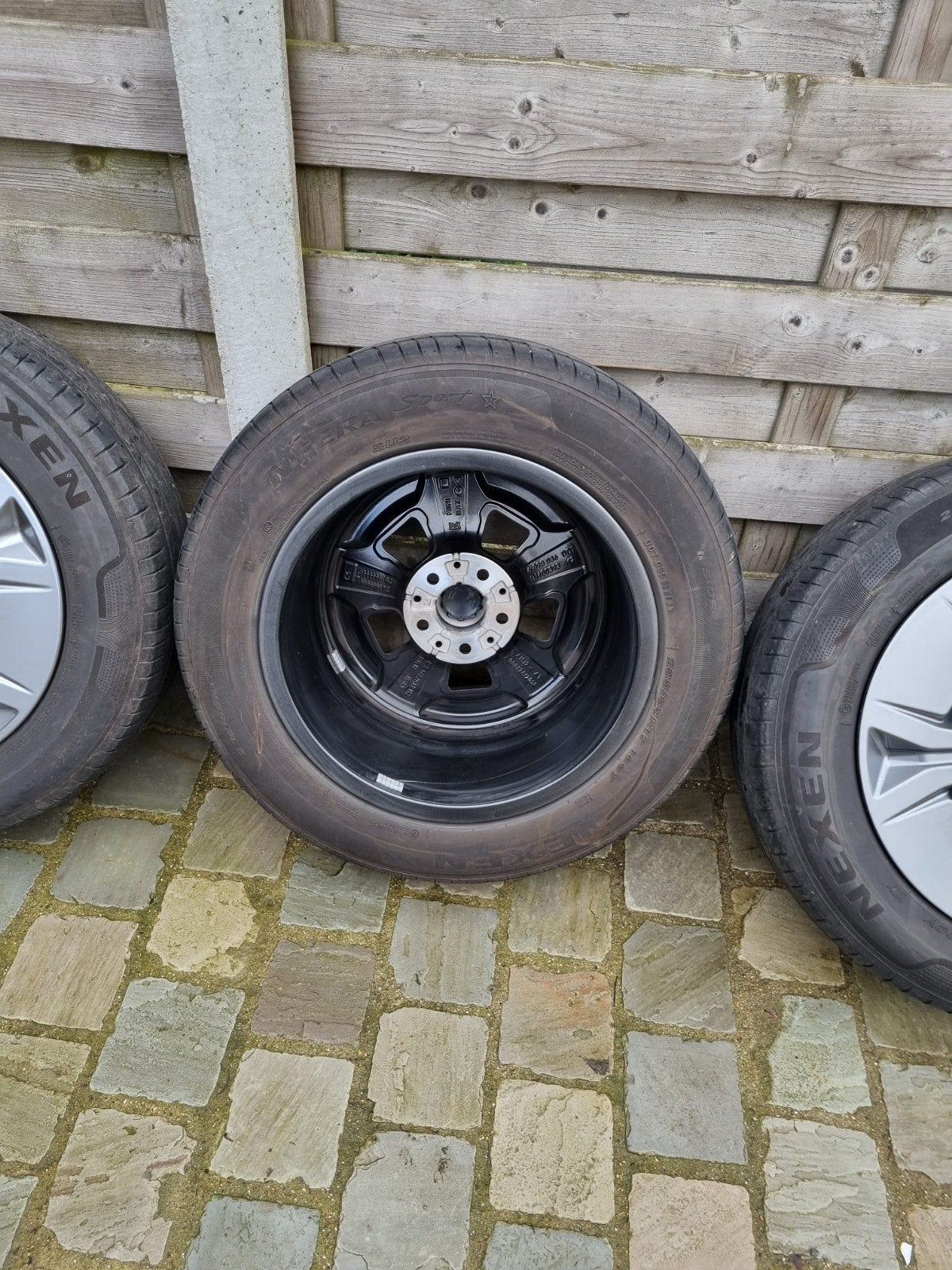 Zo goed als nieuw.Zomer Bandenset  met sensor en velgen., Auto-onderdelen, Banden en Velgen, Ophalen, Velg(en), Nieuw, 17 inch