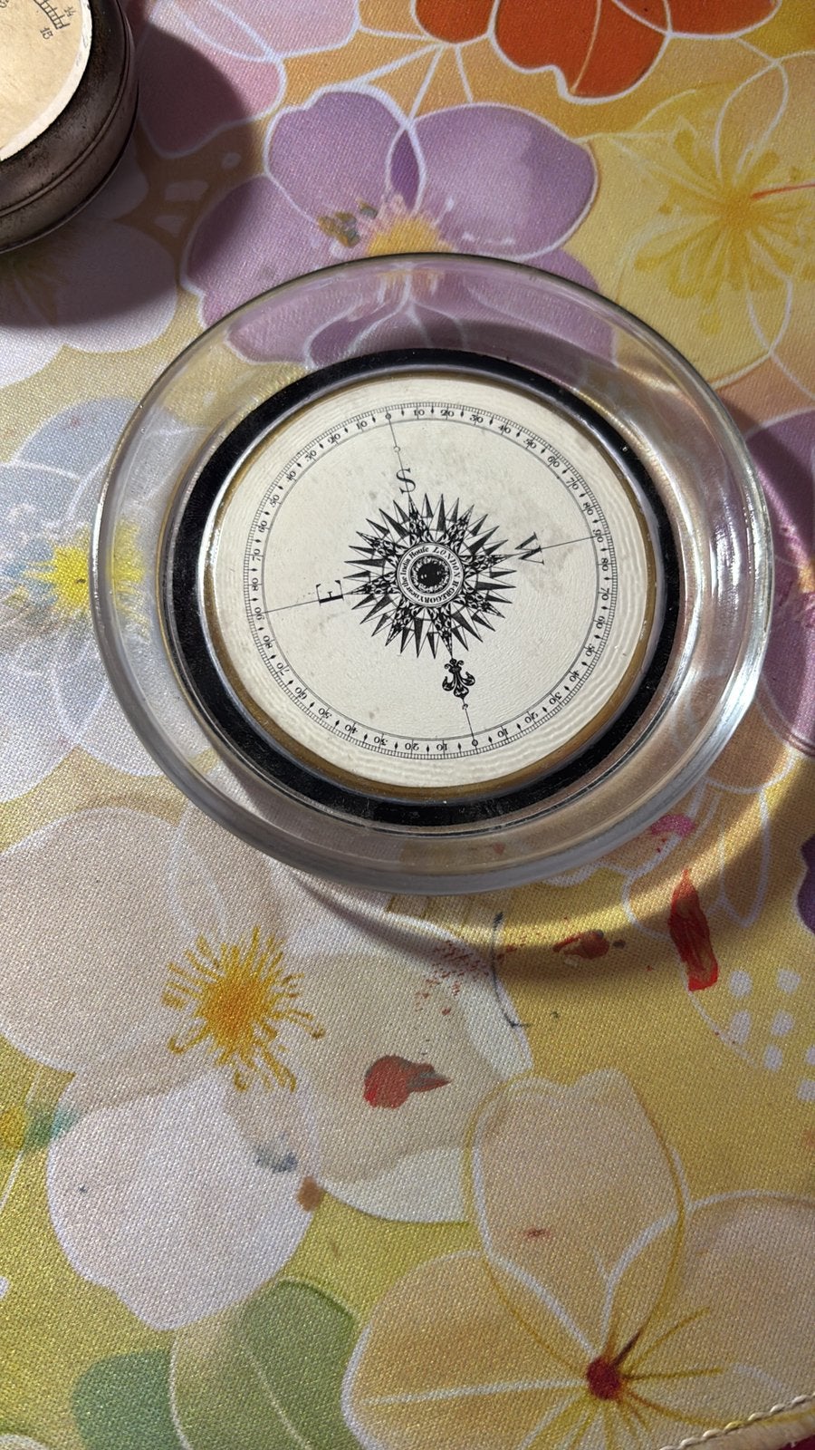 Vintage Nigel Pain glazen paperweight kompas Made in England, Ophalen