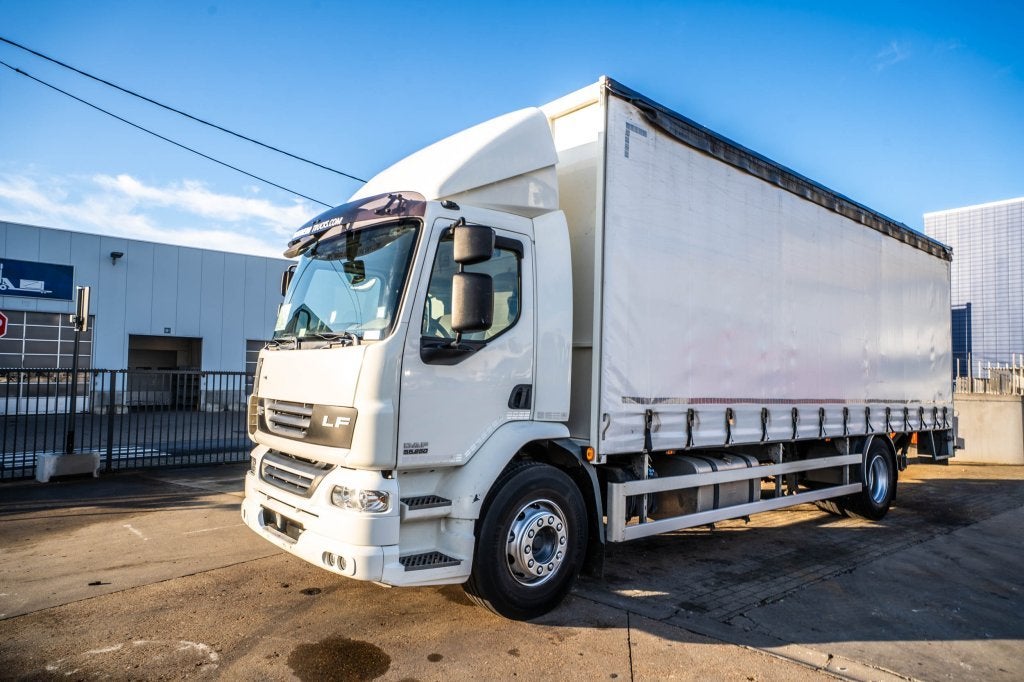 DAF LF 55.250 (bj 2013), Auto's, Automaat, Euro 5, Achterwielaandrijving, Wit