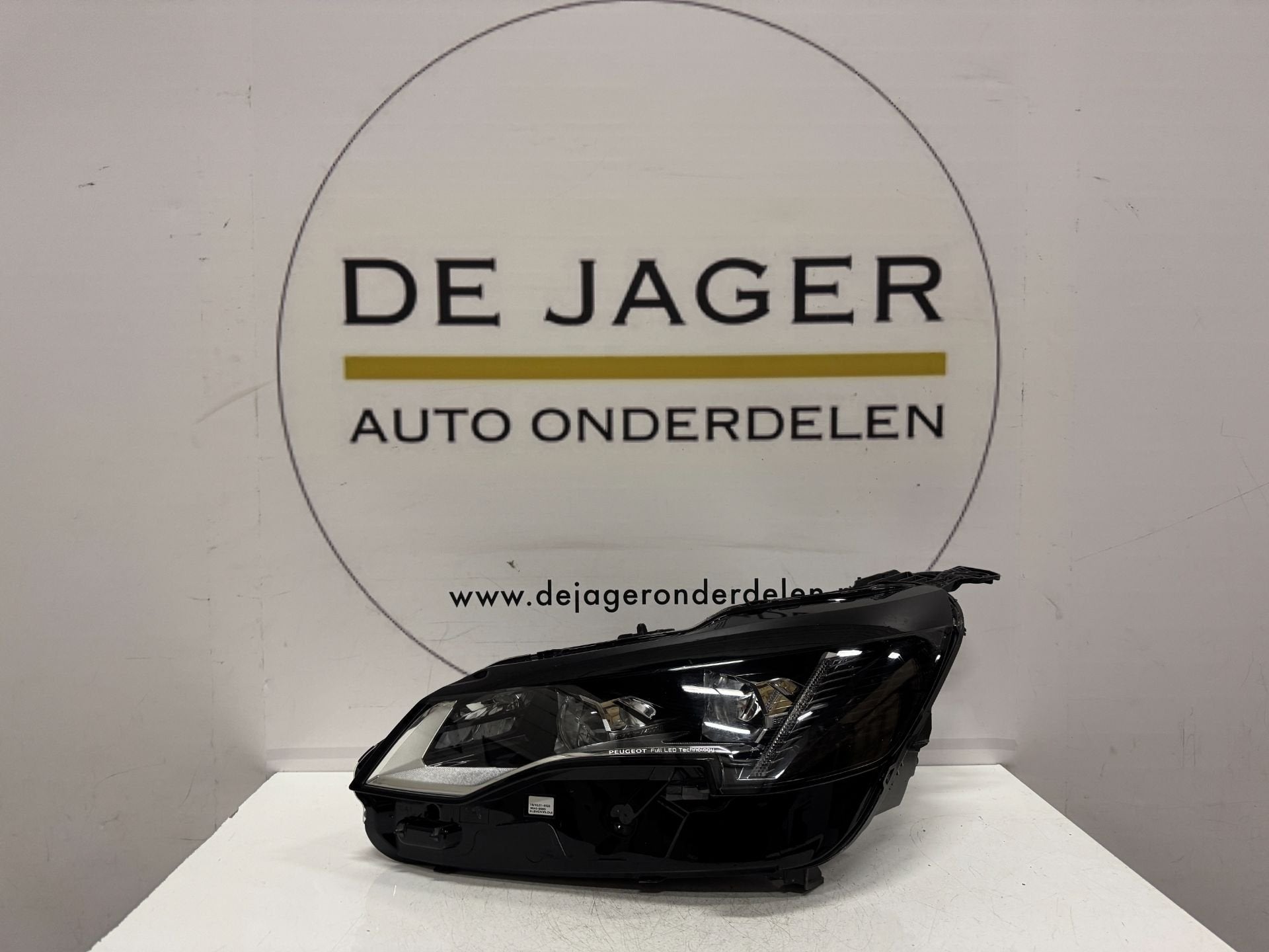 PEUGEOT 3008 5008 FACELIFT LED TECHNOLOGY KOPLAMP 9836230680, Taurusavenue 1
2132 LS  Hoofddorp, NL, Gebruikt, Contact.group@renault.com