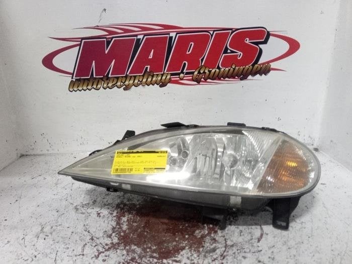 Phare gauche d'un Renault Megane, -, Renault, -, 3 mois de garantie