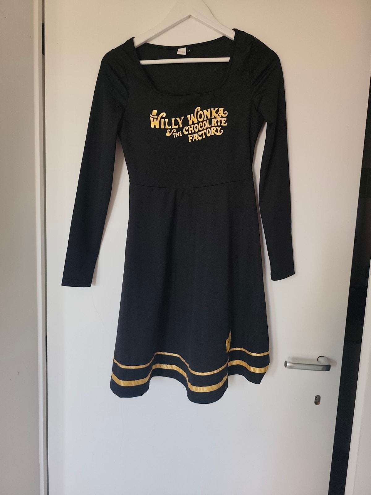 Jolie robe Willy Wonka et la Chocolaterie. Comme neuve. T. M, Maat 38/40 (M), Willy Wonka, Zwart, Ophalen of Verzenden