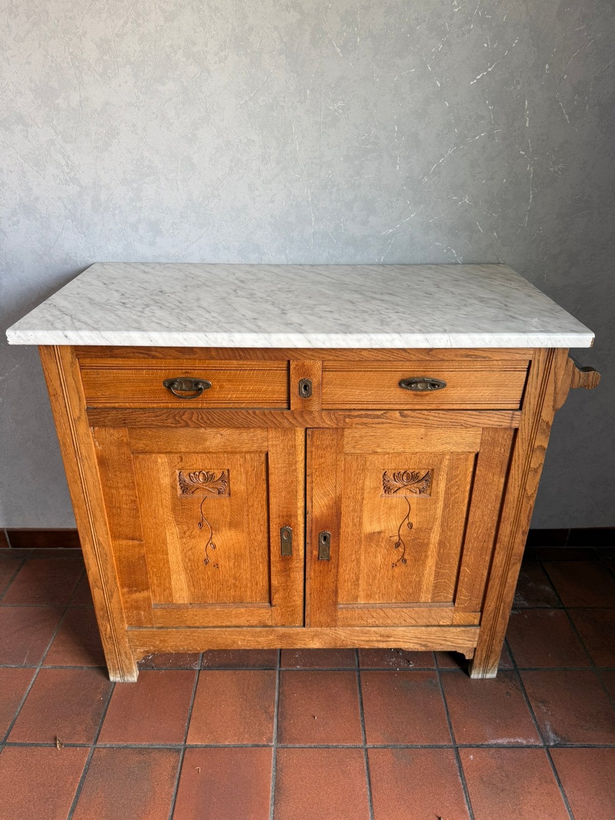 Houten antieken kastje, Ophalen, Gebruikt, 100 tot 150 cm, Met deur(en)