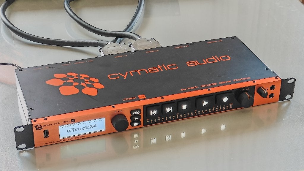 Cymatic Audio uTrack 24 multitrack met 19" XLR Patchpanel, TV, Hi-fi & Vidéo, Enlèvement ou Envoi, Comme neuf, Audio