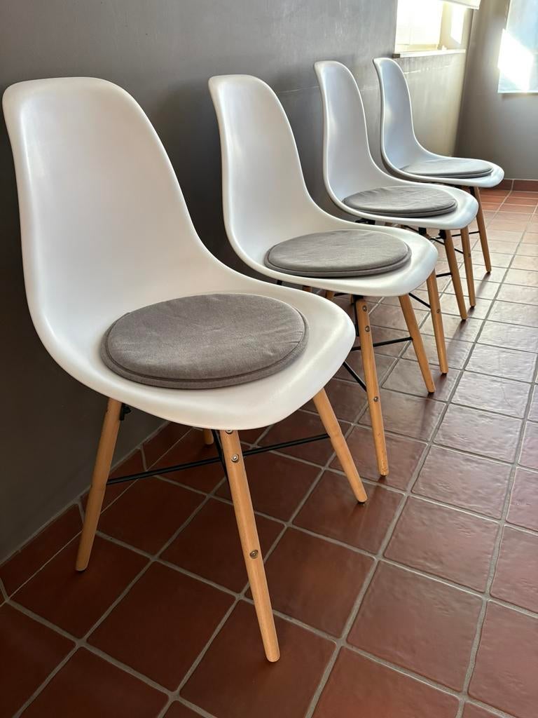 Witte kuipstoelen, Huis en Inrichting, Ophalen, Zo goed als nieuw