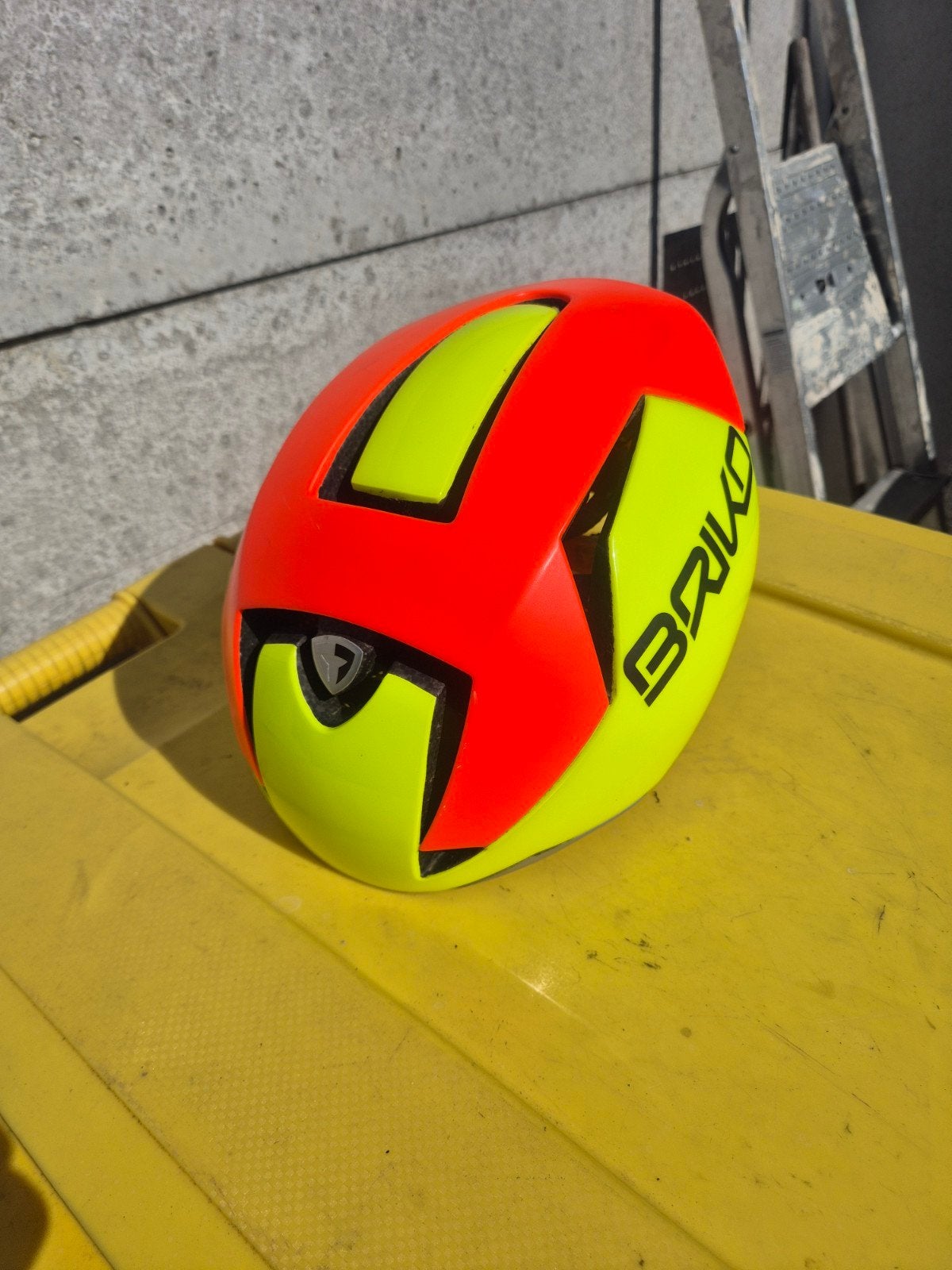 briko aero helm, Ophalen of Verzenden, Zo goed als nieuw, S