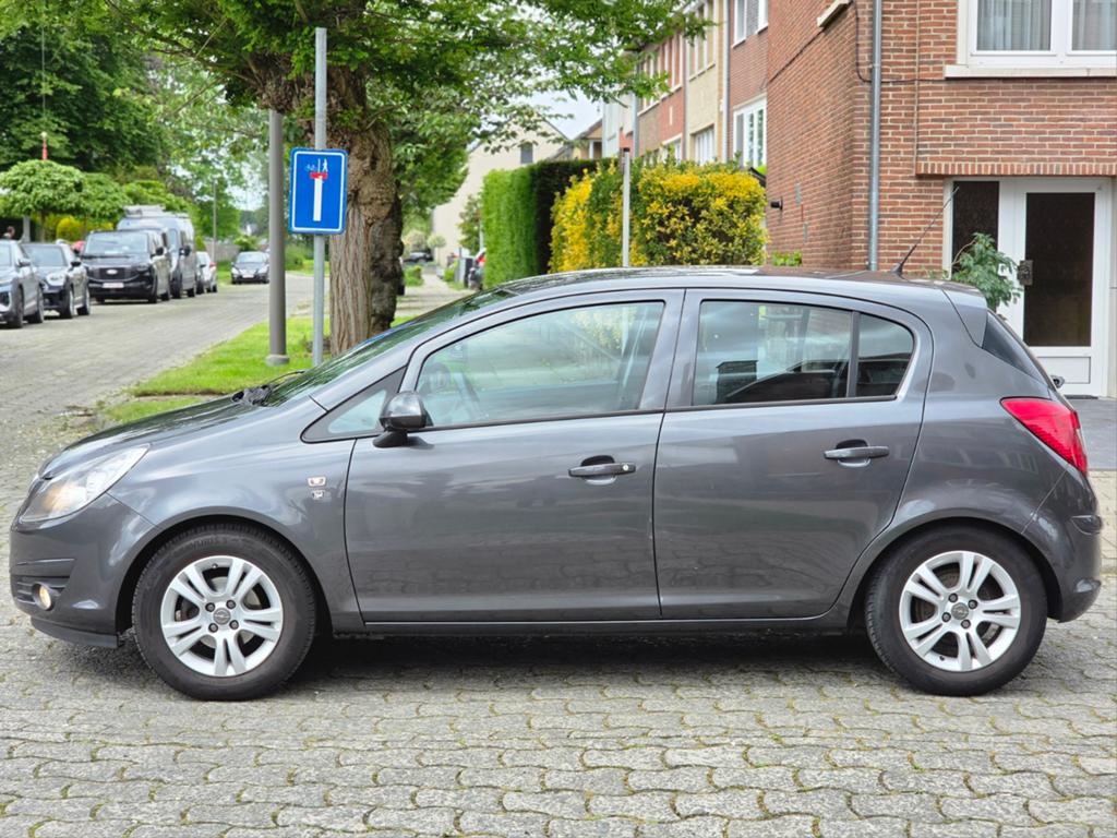 OPEL CORSA 1.2i 1ER PROPRIÉTAIRE/CARNET D'ENTRETIEN COMPLET, Autos, Achat, 63 kW, Entreprise, Entretenue par le concessionnaire