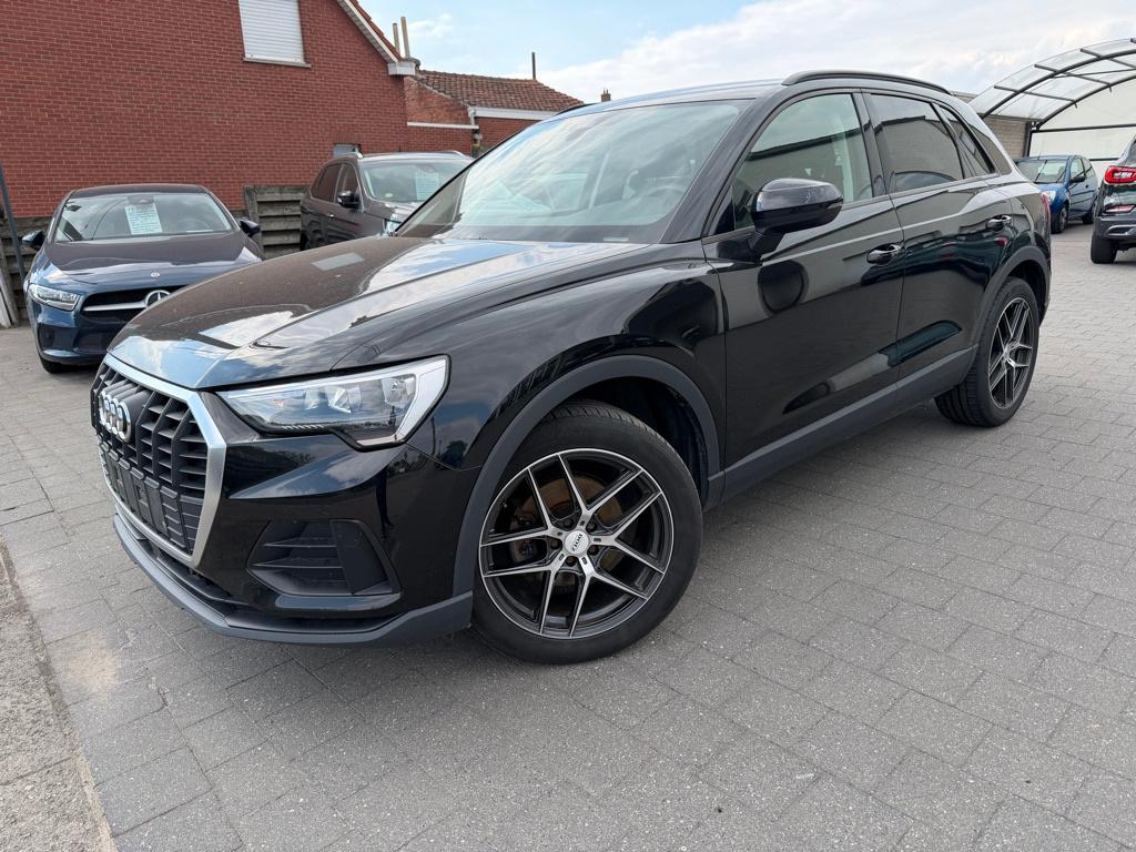 Audi Q3 automaat 35 TFSI Benzine, Auto's, Audi, Automaat, Euro 6, Parkeersensor, Zwart