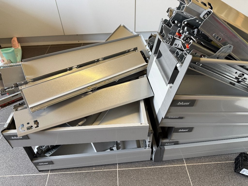 Partij Blum ladesystemen + rails – uit uitgebroken keuken, Enlèvement, Utilisé