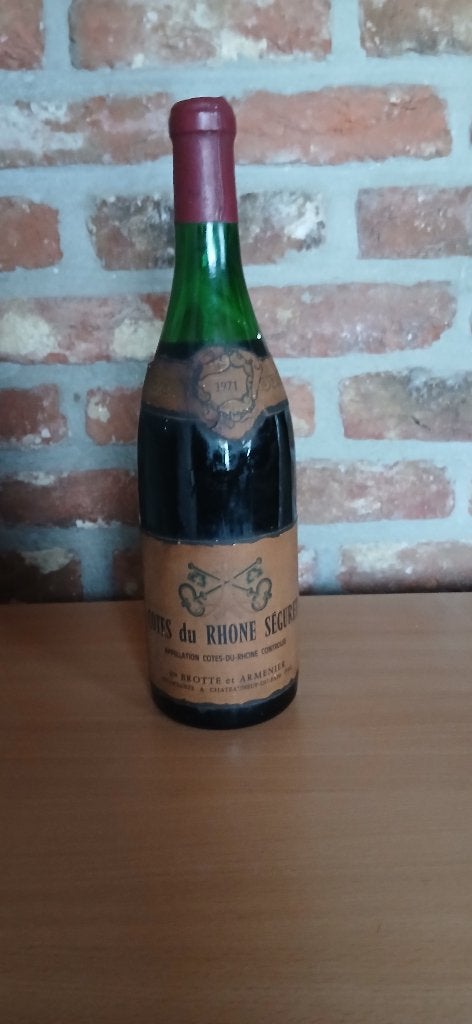 Oude wijn, Collections, Neuf, Pleine, Enlèvement, Vin rouge