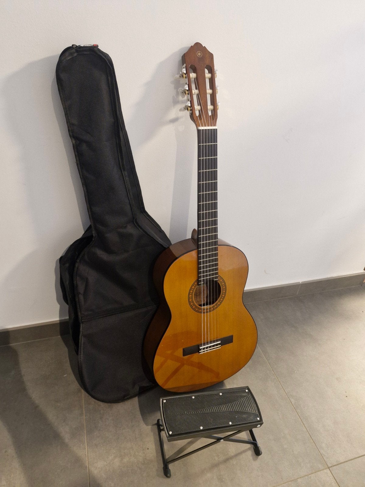 Guitare 3/4 droitier Yamaha, Musique & Instruments