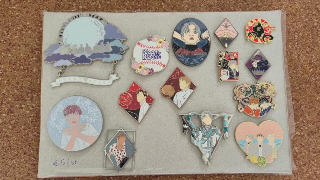 Pins (KPOP), Ophalen, Zo goed als nieuw, Speldje of Pin