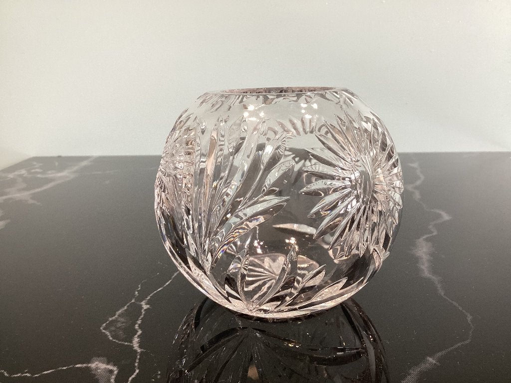 Petit vase en forme de boule de cristal. 021/H., Enlèvement ou Envoi