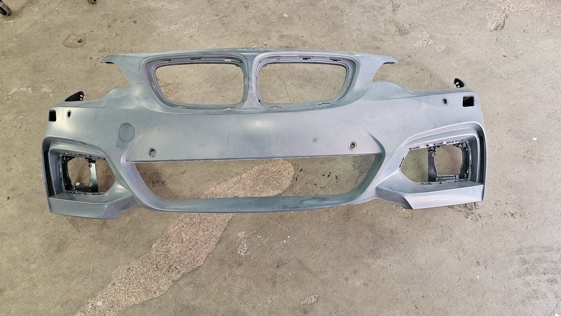 M - Voorbumper nieuw pdc en koplampreiniging BMW 2 serie F22, Ophalen, -, -, Nieuw