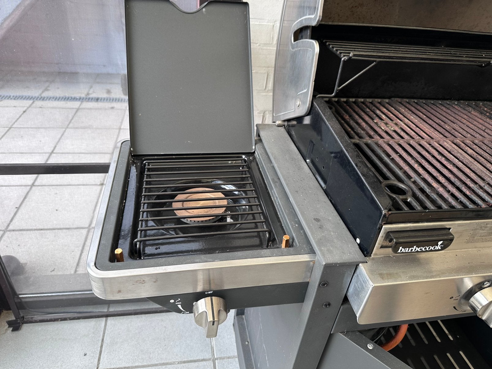 Barbecook Brahma 4.2 barbecue à gaz avec brûleur latéral, Enlèvement, Utilisé
