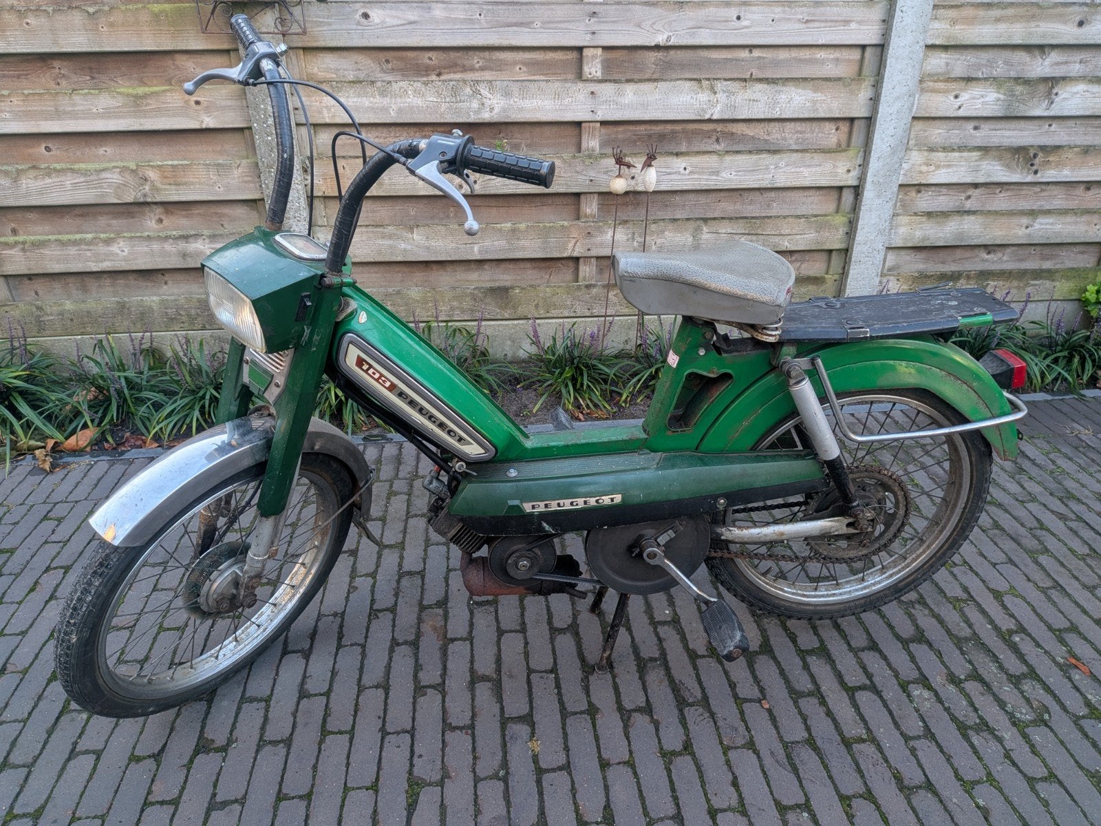 Peugeot 103 van 1979, Enlèvement