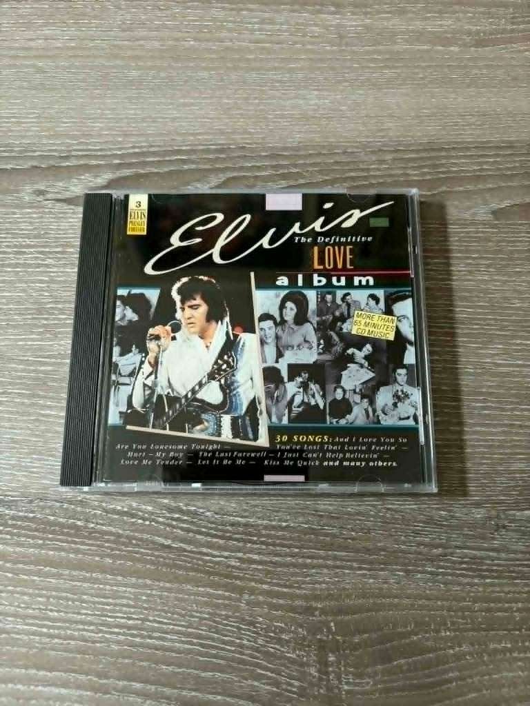 Elvis cd, The definitive love album. voor slechts 5 euro., Cd's en Dvd's, Cd's | Rock, Ophalen of Verzenden, Zo goed als nieuw