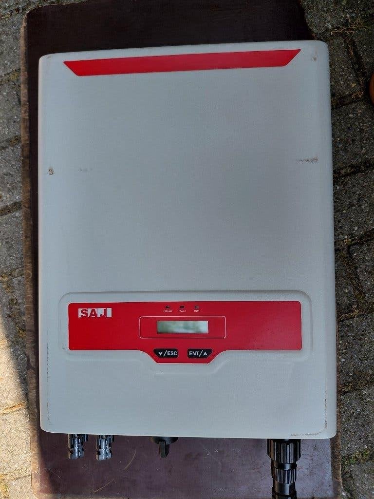 SAJ SUNUNO PLUS 5K-M  zonnepaneelomvormer, Doe-het-zelf en Bouw, Ophalen, Gebruikt, 200 wattpiek of meer