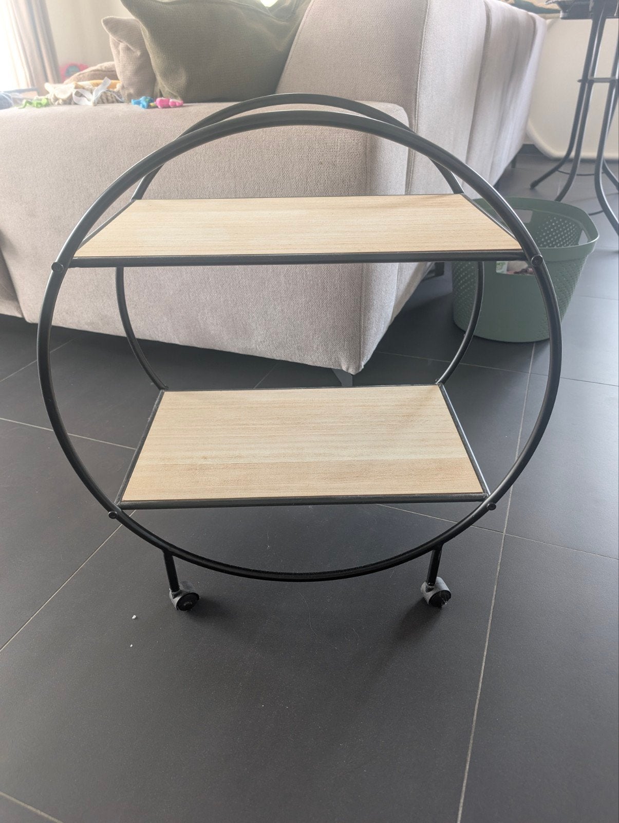 bijzettafel, Rond, 55 tot 75 cm, Zo goed als nieuw, Hout