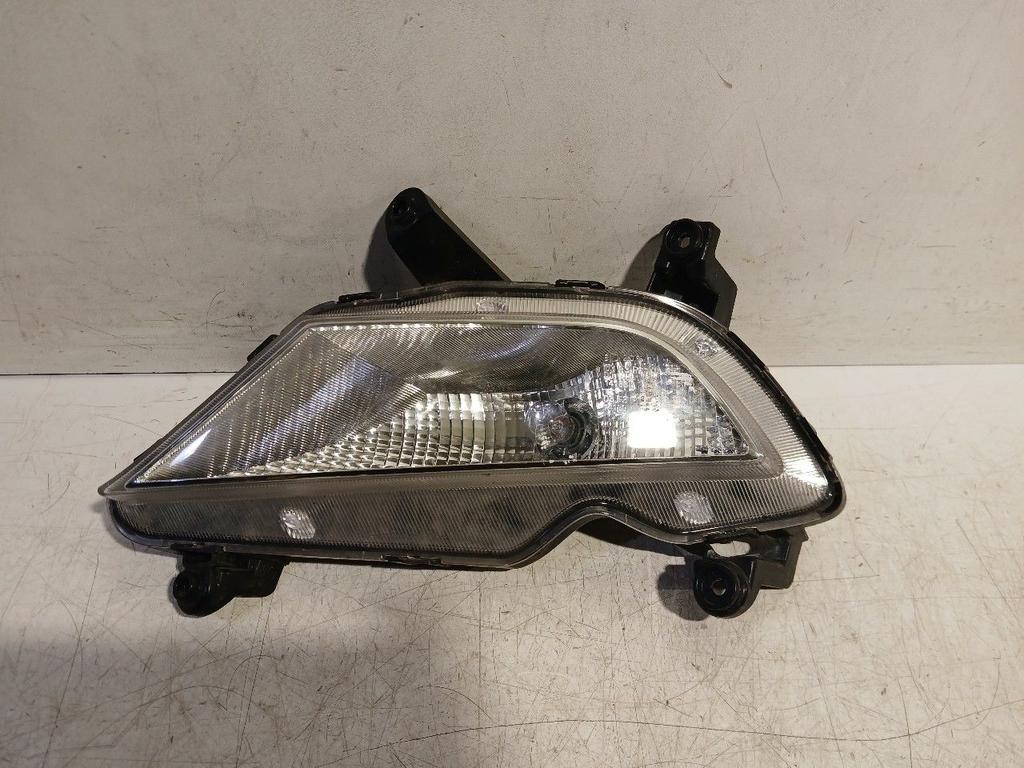 Mistlamp links Hyundai i20, Onderdelen@venauto.nl, Van der Ven Autorecycling B.V., Gebruikt, Ettenseweg 76, 4706 PB Roosendaal, The Netherlands