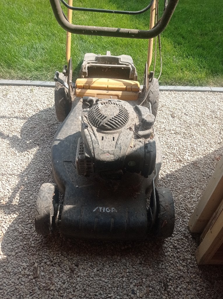 Grasmachine, Tuin en Terras, Grasmaaiers, Ophalen, Gebruikt, Stiga, Opvangzak