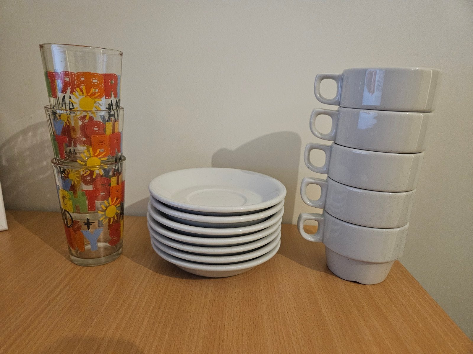 Tasses, assiettes et verres, Maison & Meubles, Enlèvement, Assiettes(s)