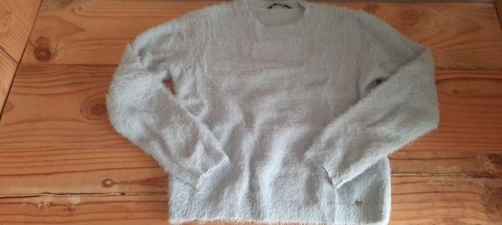 Mooie trui Guess maat 10 jaar, Kinderen en Baby's, Kinderkleding | Maat 140, Meisje, Trui of Vest, Ophalen of Verzenden, Zo goed als nieuw