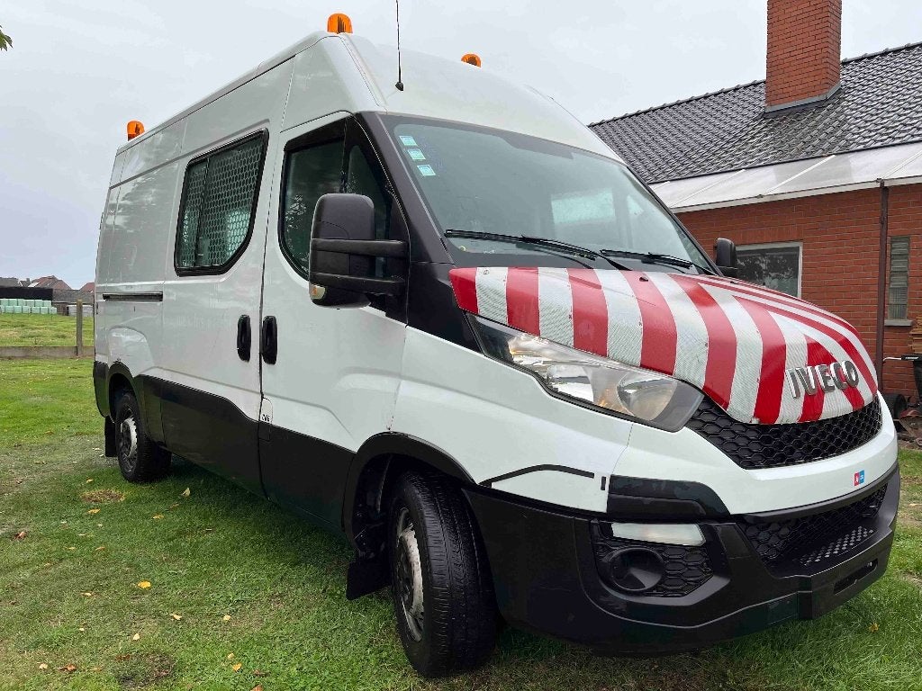 Iveco Daily 35S14N CNG 12/2015bj. 77 000km, Autos, 100 kW, Euro 6, Boîte manuelle, Noir