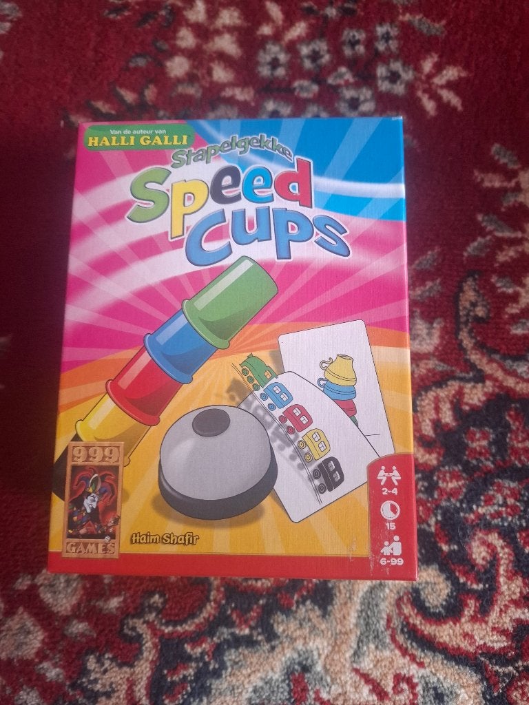 Gezelschap spel  speed cup, Drie of vier spelers, Ophalen, Zo goed als nieuw, 999 games