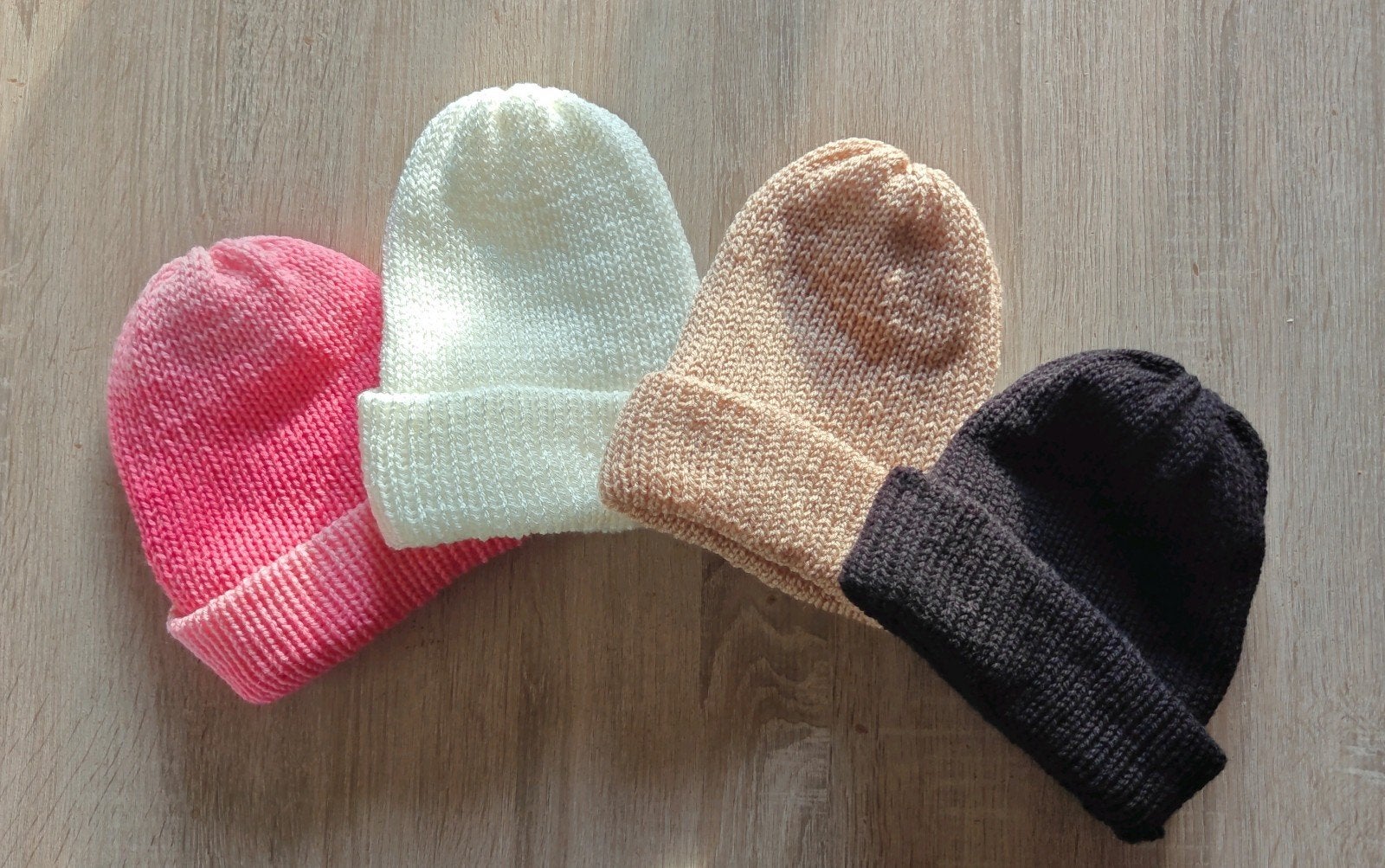 Gebreide mutsen / NIEUW!!, Kleding | Dames, Ophalen of Verzenden, Nieuw, Muts