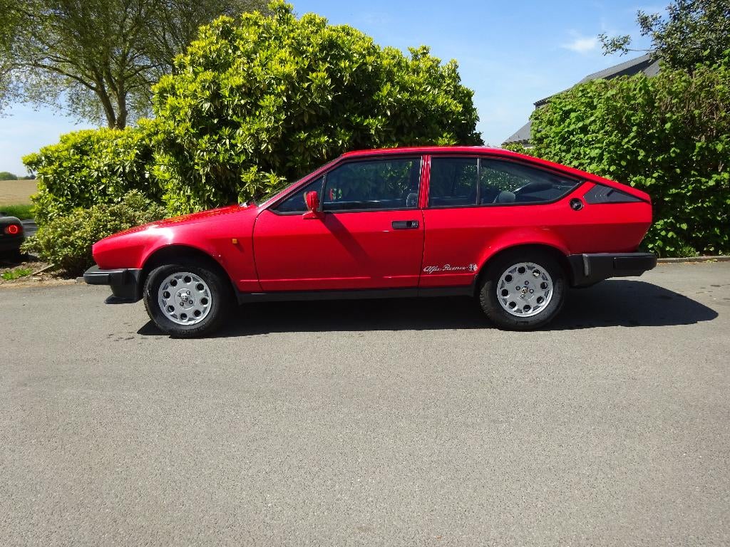 Alfa Romeo GTV 2.0, 4 zetels, Achterwielaandrijving, 4 cilinders, 2 deurs