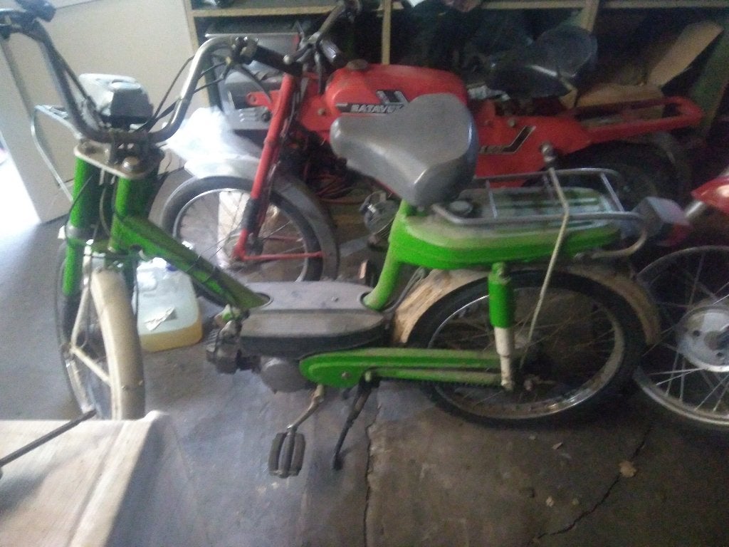 gezocht defecte brommers en scooters, Enlèvement