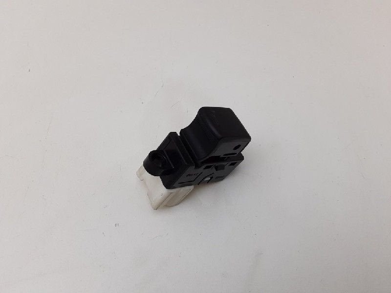 RAAMSCHAKELAAR Nissan Micra (K12) (01-2003/06-2010), Gebruikt, Nissan
