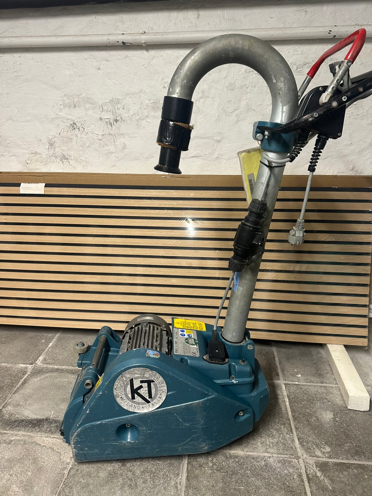 Künzle & Tasin Scorpion parketschuurmachine 1500W – prof., Doe-het-zelf en Bouw, Ophalen, Zo goed als nieuw