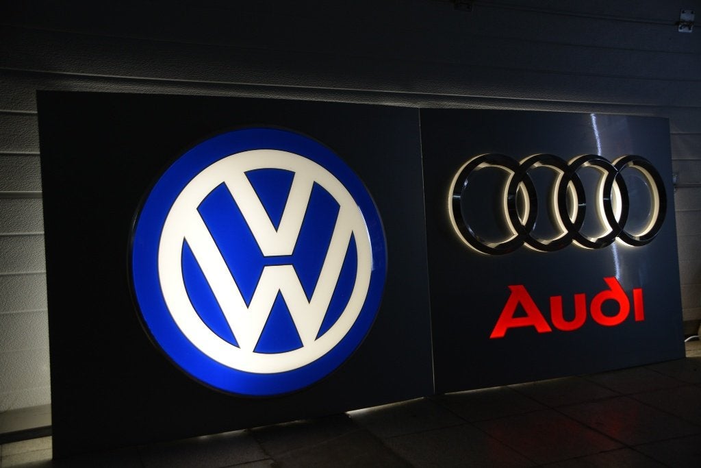 Audi en VW originele dealer lichtreclame lichtbak zeldzaam, Ophalen, Zo goed als nieuw, Lichtbak of (neon) lamp