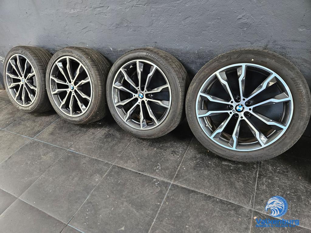 6.5mm! Originele BMW X3 X4 G01 G02 Style 699M 20 inch breeds, Autos : Pièces & Accessoires, Pneus & Jantes, Pneus et Jantes, 245 mm