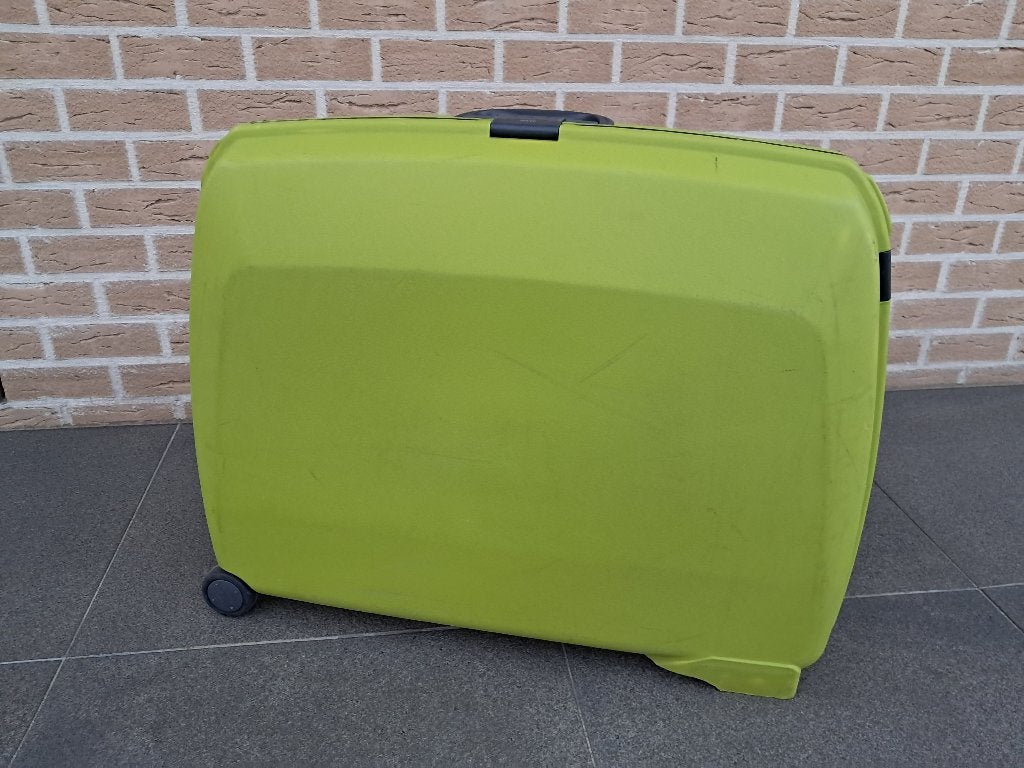 Reiskoffer Carlton Airtec 80cm., Ophalen, Gebruikt, Hard kunststof, Slot